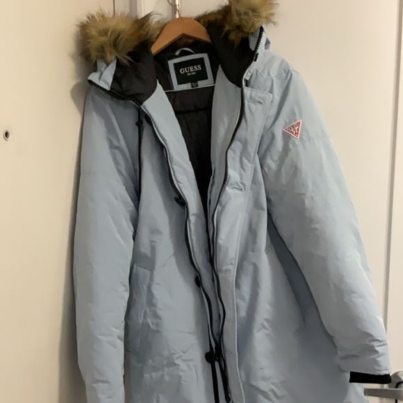 NWOT GUESS Mens Heavyweight Hooded Parka Jacket With Removable Faux Fur Trim - Picture 2 of 2